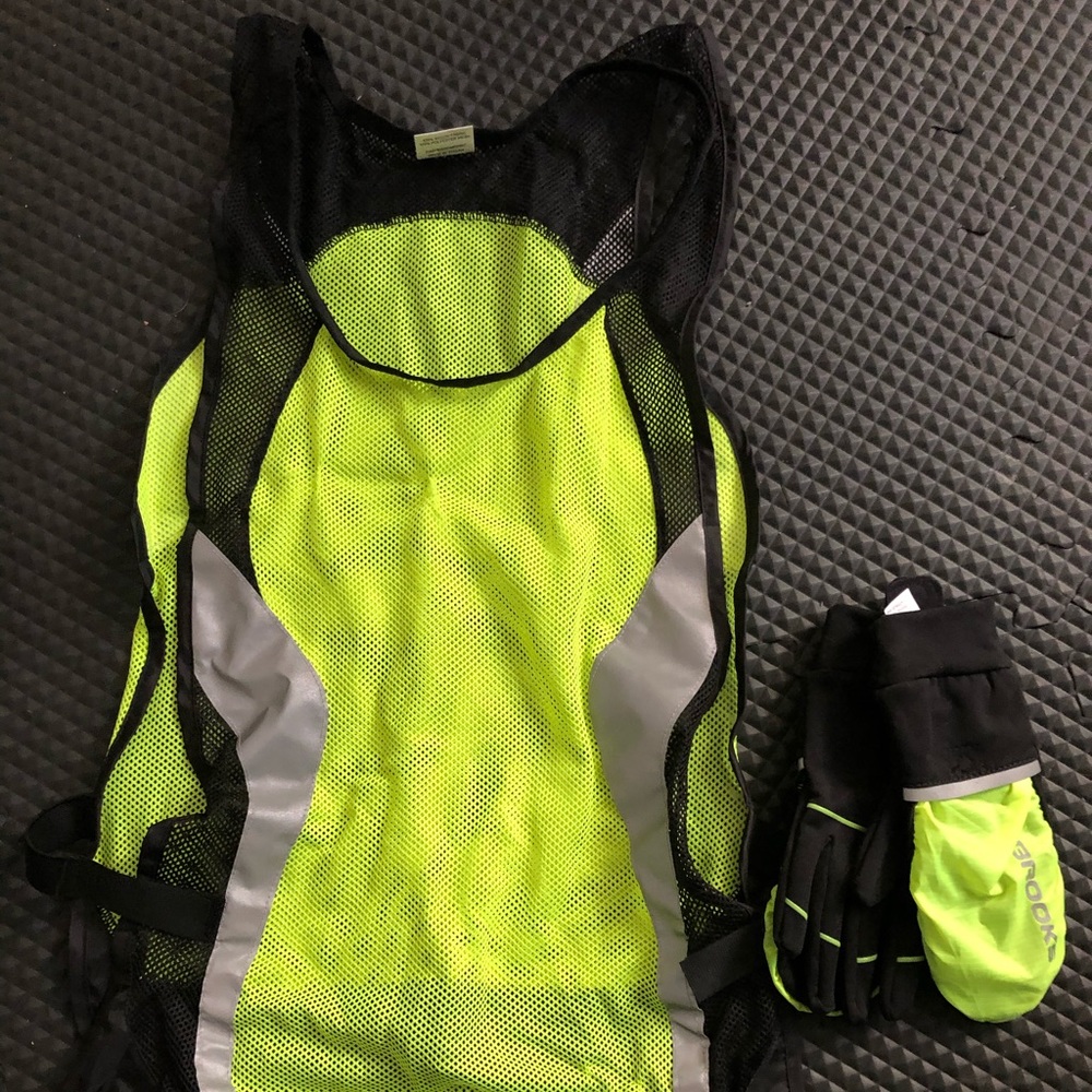 L/XL Brooks Reflective Vest & Medium Gloves